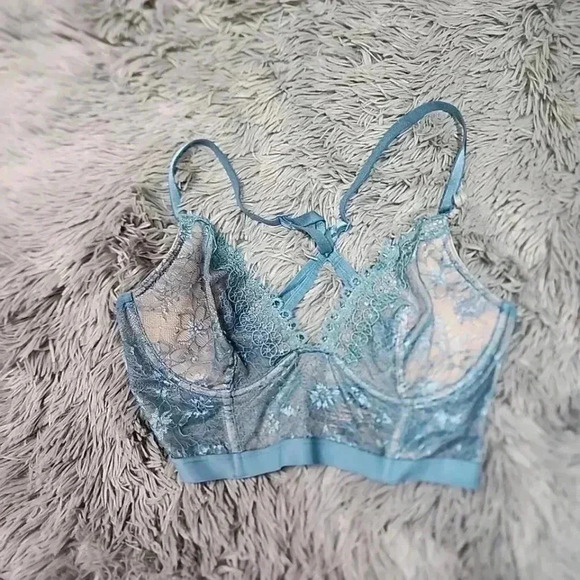 VICTORIA'S Secret teal Lace Bralette.  Size 34C - Picture 13 of 13